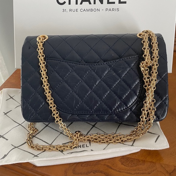 CHANEL 2.55 AUTHENTIC NEW - Picture 3 of 5